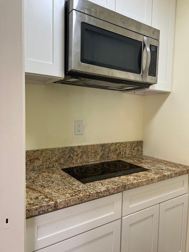 Photo - 12224 Beverly Blvd