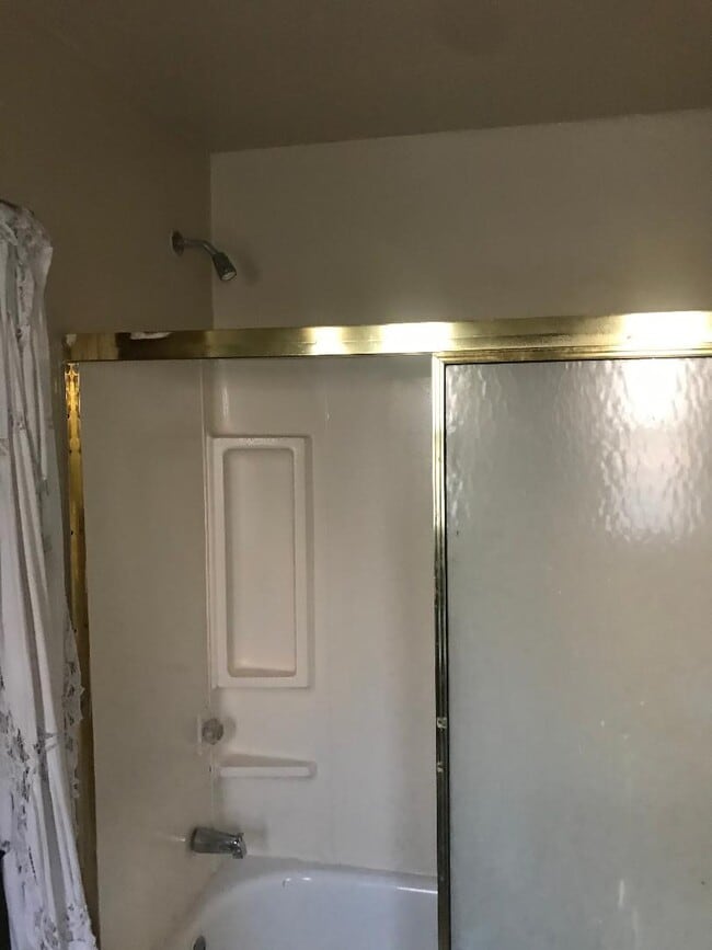 Photo - 237 W 5th St Unit 1