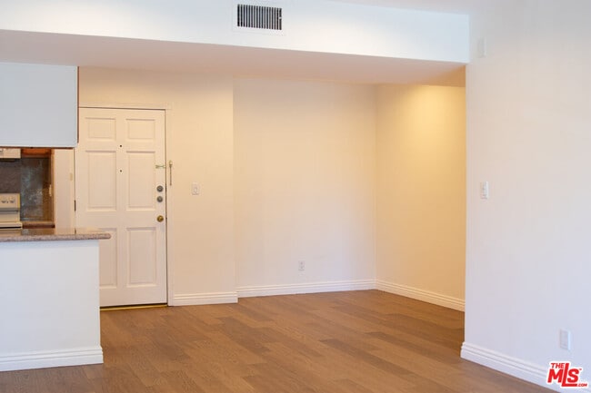 Photo - 18307 Burbank Blvd Unit 202