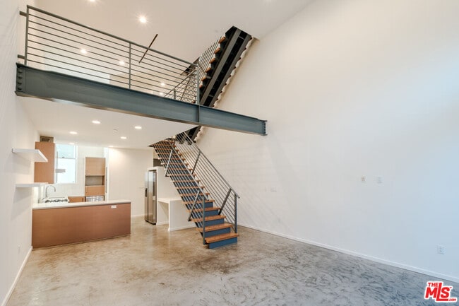 Photo - 1220 N Orange Grove Ave Condo Unit 6