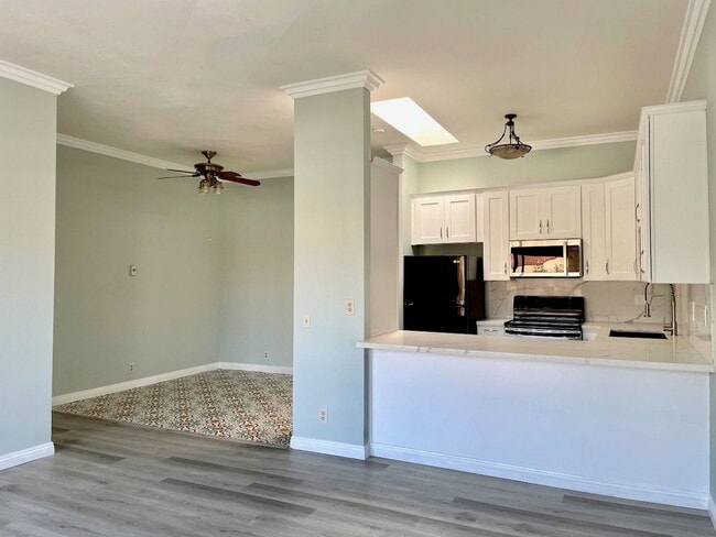Photo - FOR RENT 2BR/2BA 900 SF Charming Renovated Condo In UTC Unit 3H