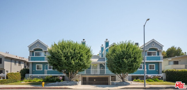 Photo - 13030 Moorpark St Townhome