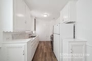 Photo - 1406 N Mansfield Ave Apartment Unit 1408