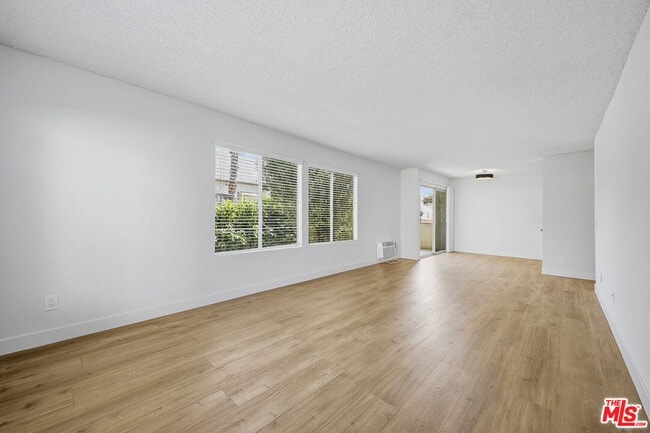 Photo - 1352 S Carmelina Ave Unit 209