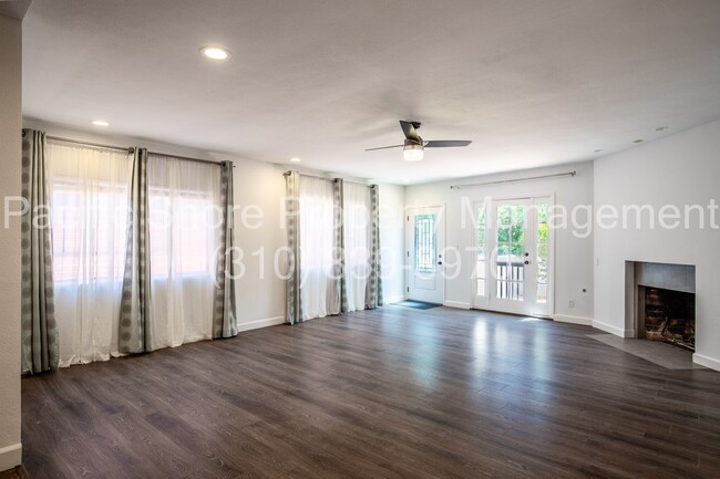 Photo - Updated 3-Bedroom First-Floor Condo in Prime Santa Monica Location Unit 1