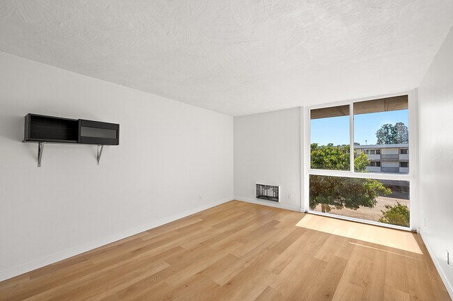 Photo - 3050 Rue D’Orleans