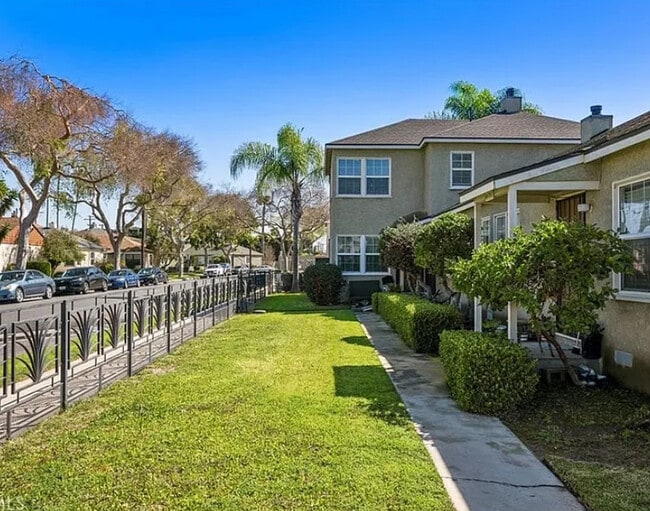 Building Photo - 15702 Halldale Ave Unit A