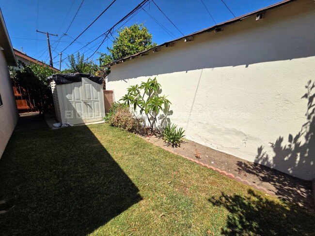 Photo - 8446 California Ave