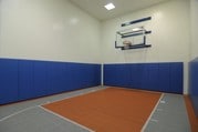 Basketball court - 5515 Canoga Ave Unit 221
