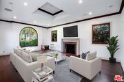 Photo - 139 S Kilkea Dr House