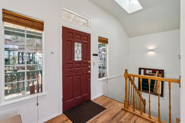 Photo - 1219 Scenic Way