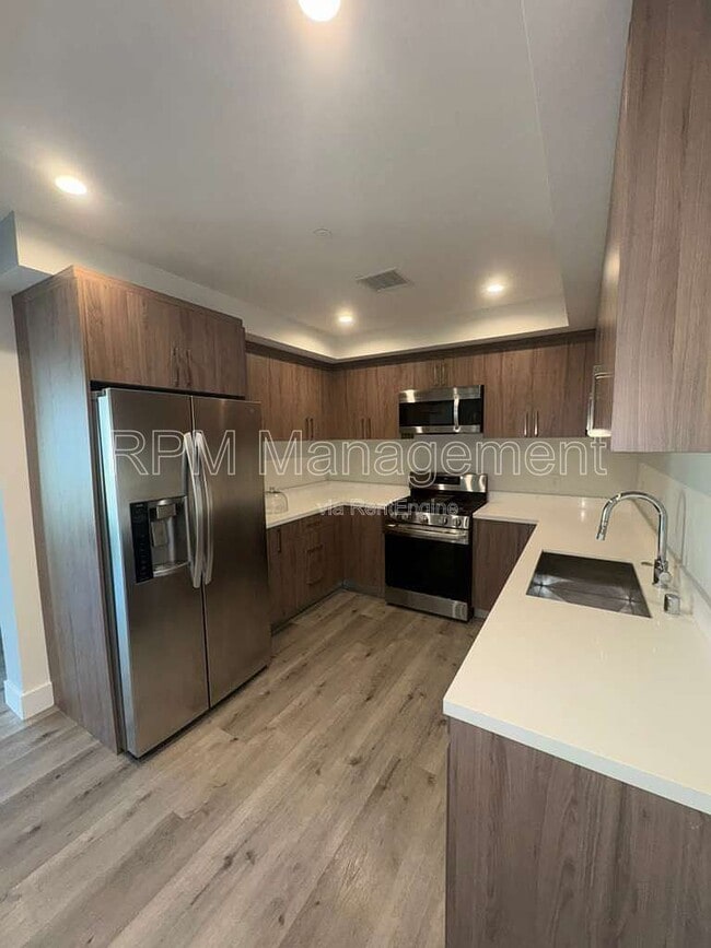 Photo - 5923 Laurel Canyon Blvd Unit 401