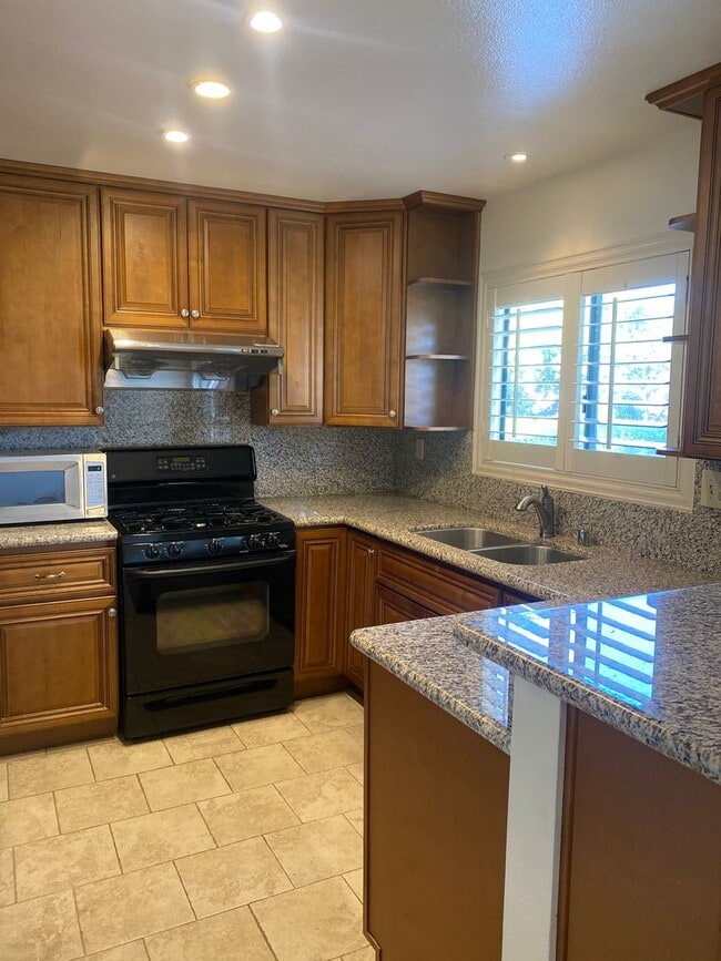 2 bed, 1 bath Spring Time condo - 2 bed, 1 bath Spring Time condo