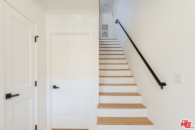 Photo - 6763 Lexington Ave