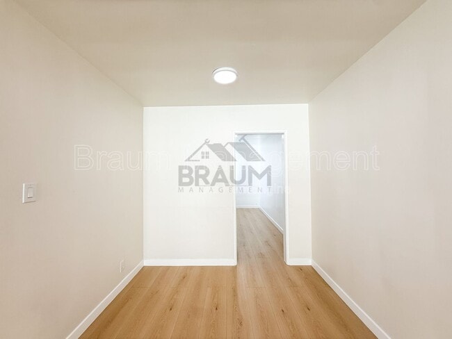 Photo - 7333 Woodman Ave Unit 11