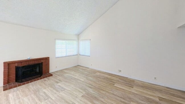 Photo - 1617 Toyon Pl