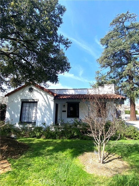 Photo - 291 N 6th Ave