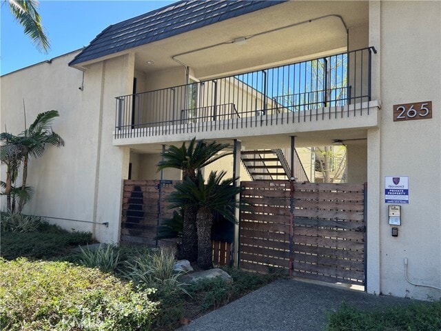 Building Photo - 265 N Oakland Ave Unit 7