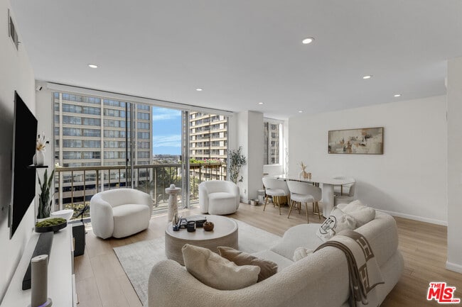 Building Photo - 10747 Wilshire Blvd Unit 902