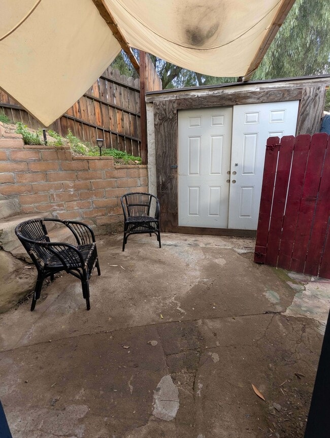 Photo - 9401 Notre Dame Ave