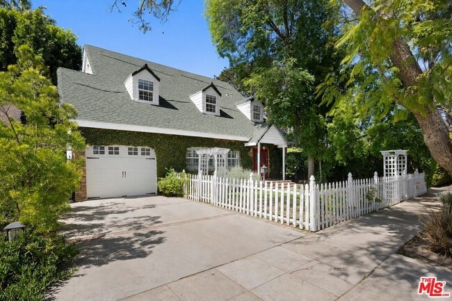 Building Photo - 4309 Gentry Ave