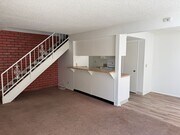 Photo - 752 W Hemlock St