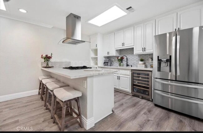 Photo - 2764 Tropicana Dr