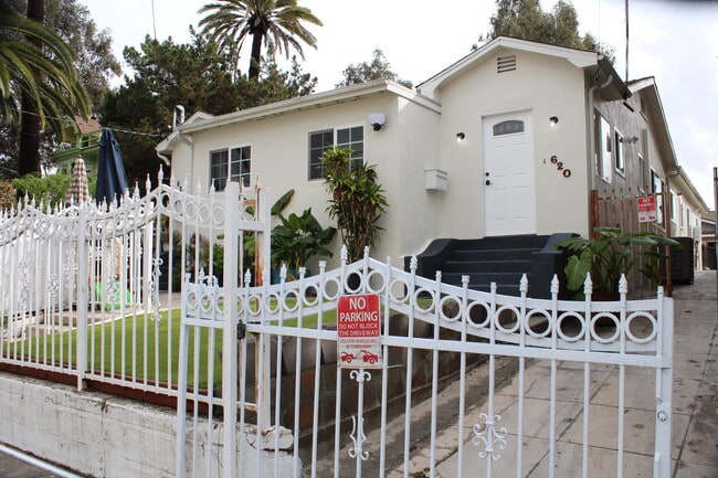 Photo - 620 Brittania St