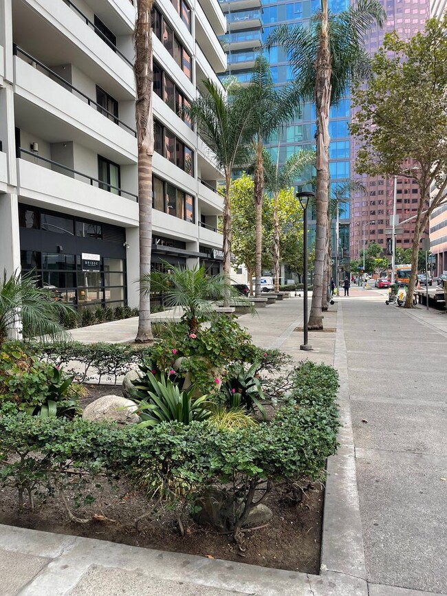 Photo - 600 W 9th St Unit #1206