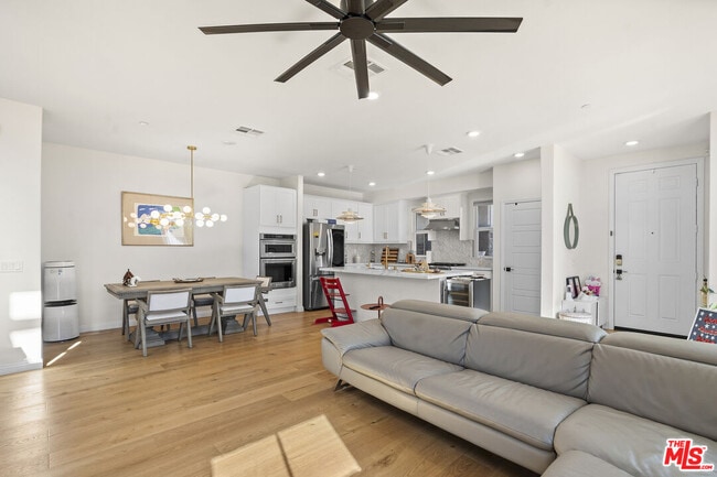 Photo - 27751 Dyer Wy