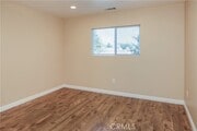 Photo - 17134 Saticoy St