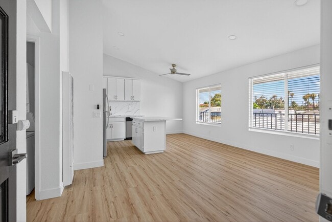 Building Photo - 1066 Coronado Ave Rental