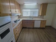 Photo - 3 Bedrooms/2 Bathrooms Single Story Home i...