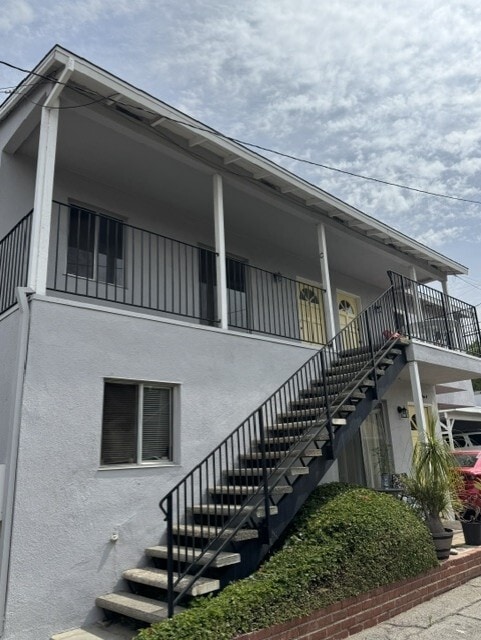 Building Photo - 130 N Ivy Ave Unit Apt C