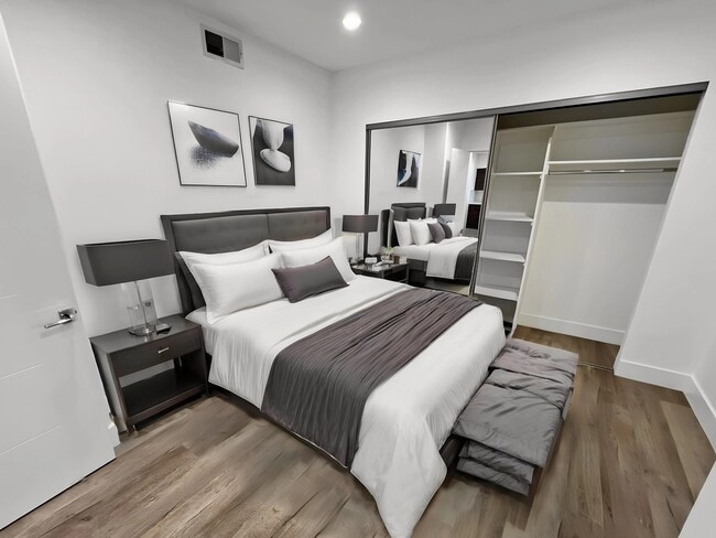 Photo - 4364 McLaughlin Ave Unit 302