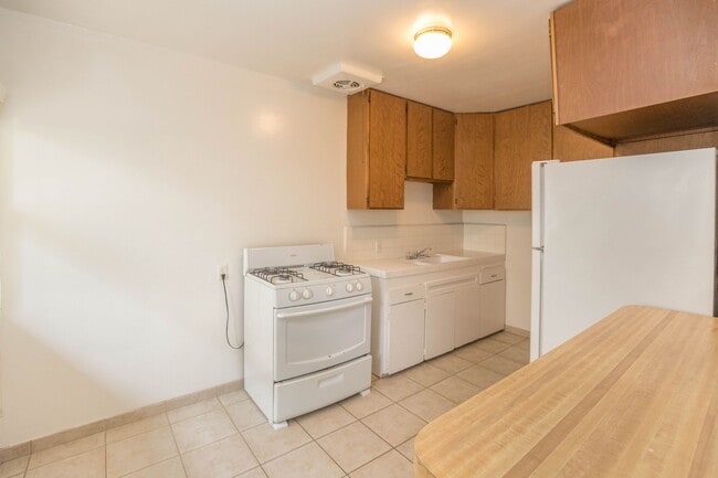 Photo - 25 19th Ave Unit A