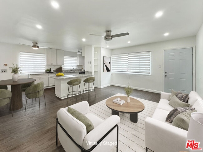 Building Photo - 5113 Roseland St Unit 2