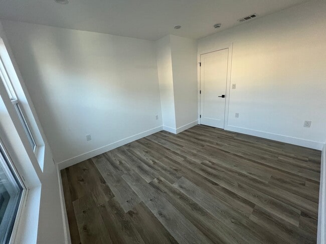 Photo - 4816 Hedda St Unit 1