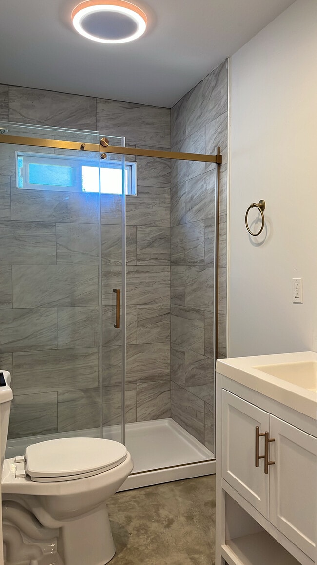 Photo - 216 N Burlington Ave