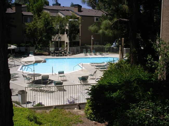 Building Photo - 9715 Mesa Springs Way Unit 203