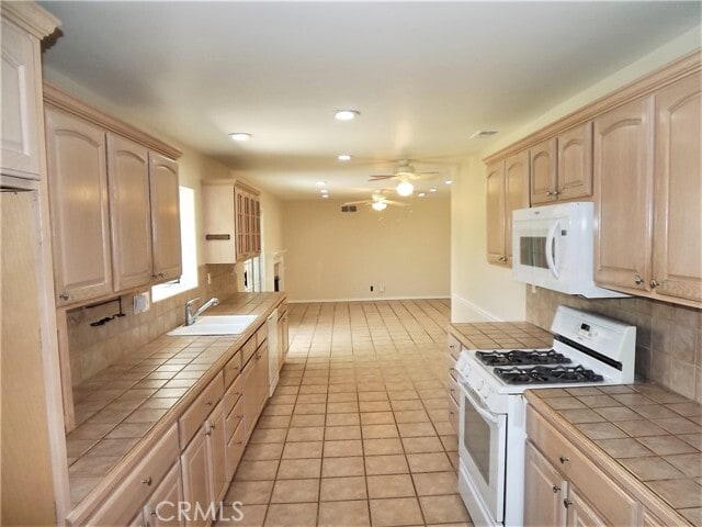 Photo - 545 E Vista Del Gaviota Ave