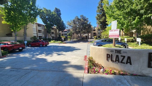 Photo - 2BD/2BA Condo in The Plaza Community - Pac... Unit 318