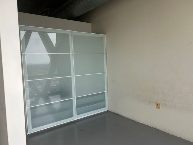 Photo - 2404 Wilshire Blvd