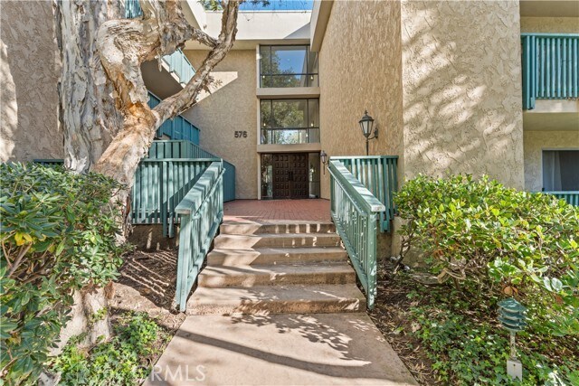 Photo - 576 N Bellflower Blvd