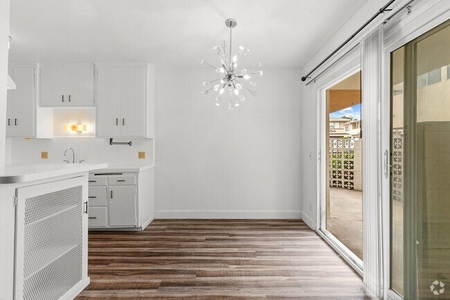 Building Photo - 809 Edgewood St Rental