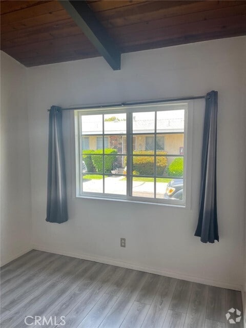 Building Photo - 287 N Oak St Rental