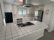 Photo - 1094 Peninsula St
