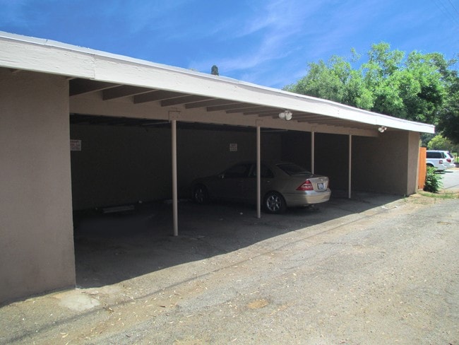 Photo - 930 Stillman Ave