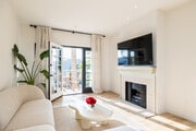 2BR, 2BA - 1,100SF - Living Room - Plymouth Apartments