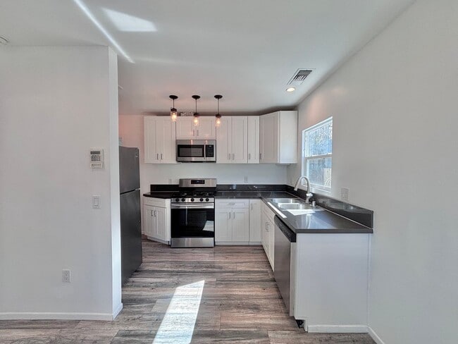 Photo - 3774 S Gramercy Pl Unit 3774 Gramercy Pl